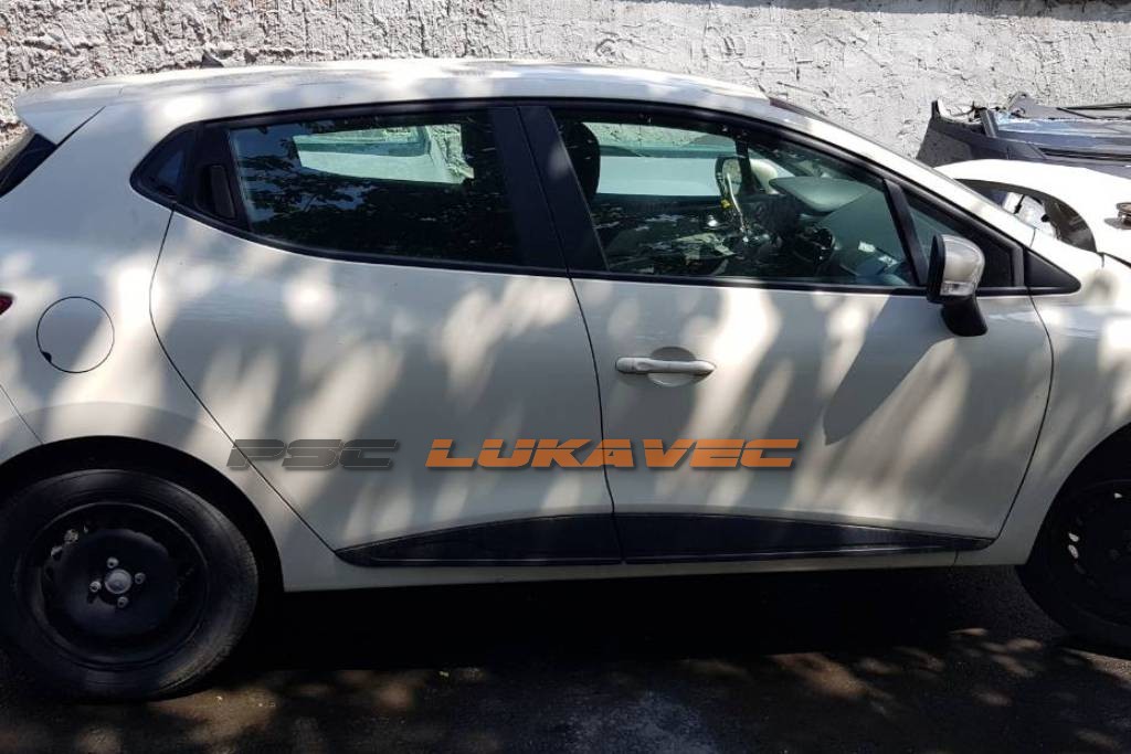 RENAULT CLIO 4 VRATA 2015.