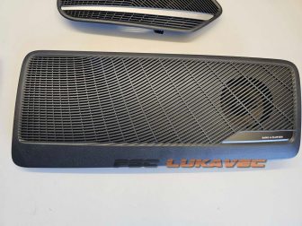 AUDI A4 ZVUČNICI  POKLOPCI ZVUCNIKA HARMAN KARDON  S LINE2020.