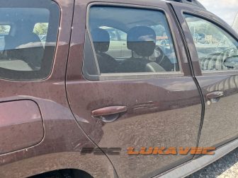 DACIA DUSTER VRATA ZADNJA DESNA 2016.