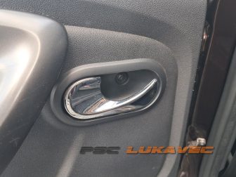 DACIA DUSTER KVAKA VRATA ZADNJA LIJEVA 2016.