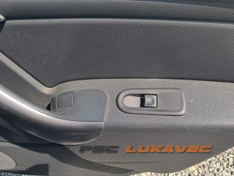 DACIA DUSTER PREKIDAČ PODIZAČA STAKLA ZADNJI DESNI 2016.