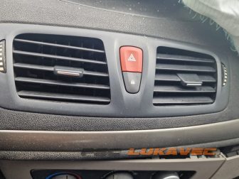 RENAULT MEGANE 3 PREKIDAČ SVA ČETIRI ŽMIGAVCA 2009.