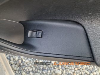 SEAT IBIZA 4 PREKIDAČ PODIZAČA STAKLA PREDNJI DESNI 2017.
